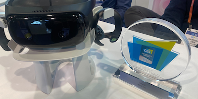 vr headset and award